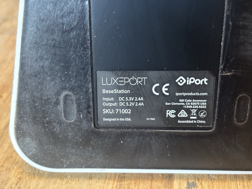 IPORT LUXE No. 71002 Charging BaseStation WHITE