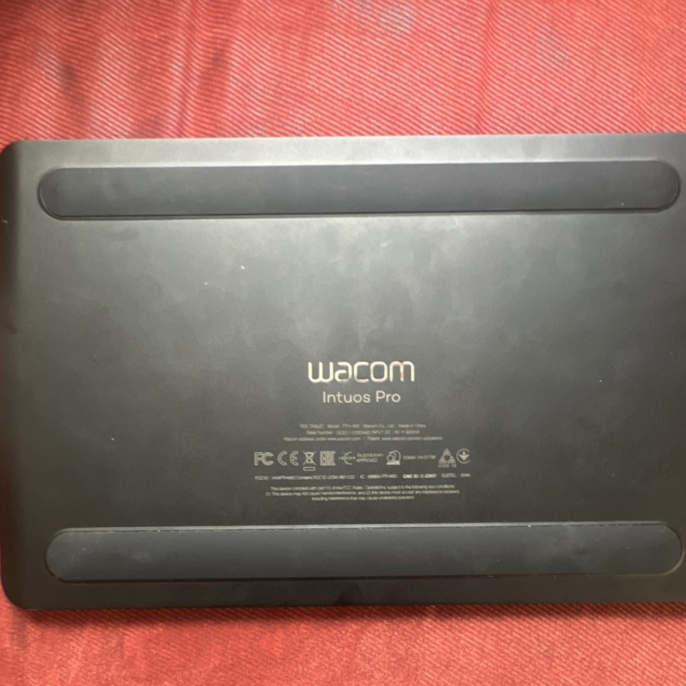 Wacom Intuos Pro Drawing Tablet (CHECK DESCRIPTION)
