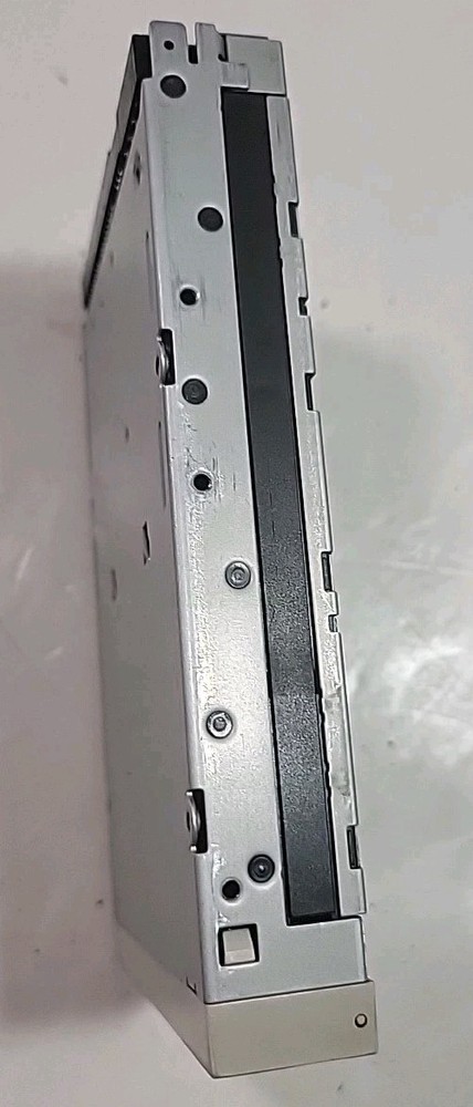 Iomega UR Z100ATAPI ZIP Floppy Drive