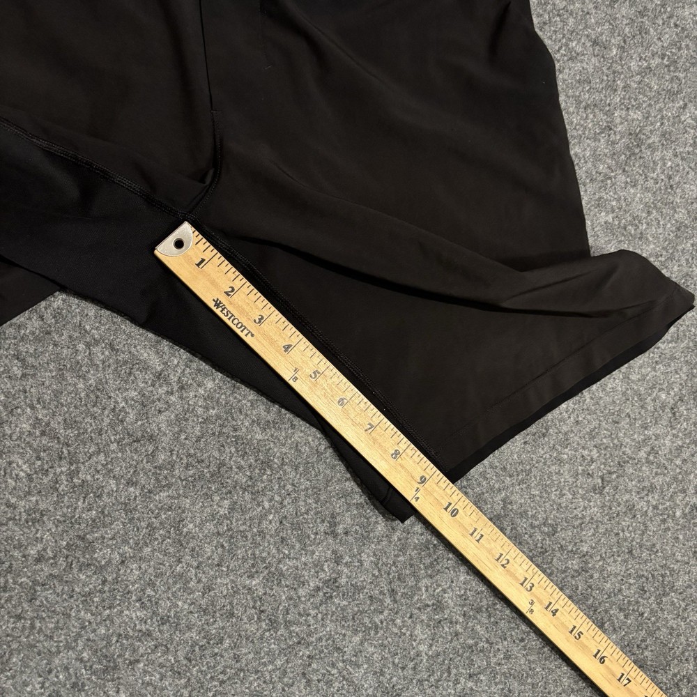 Lululemon T.H.E. Short Size Medium Linerless LM7AJBS Black