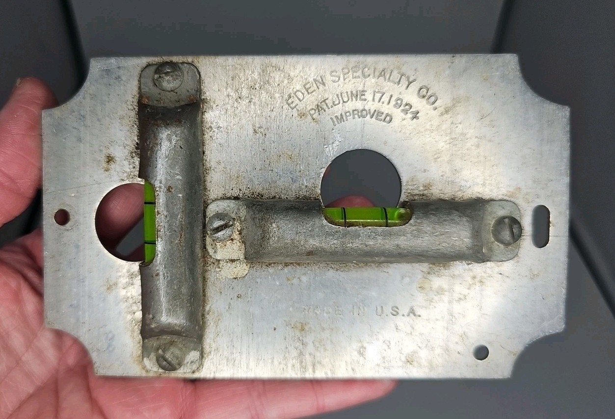 Eden Specialty Co. vintage line level tool 1924 patent aluminum brass