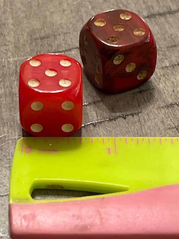 Old red marbled backgammon mismatched rounded dice pair 021625@