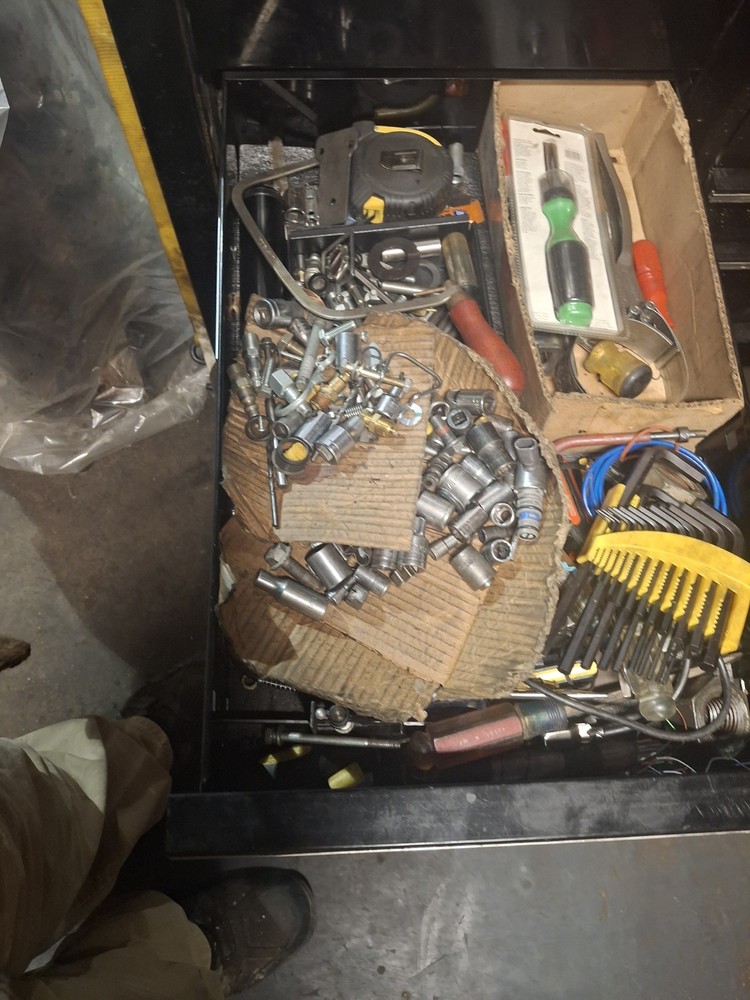 Snap on Tool Box 11 drawer FILLED WITH TOOLS