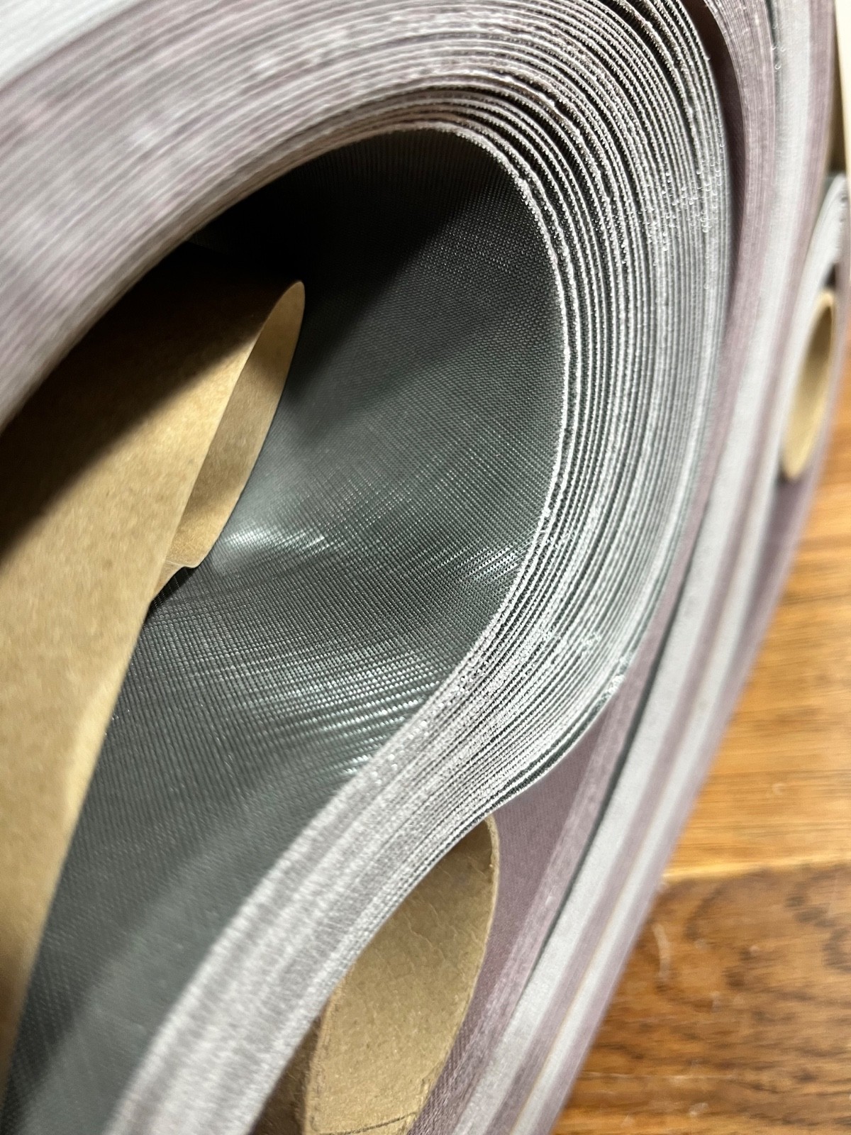 3M Trizact Cloth Belt 217EA, A16 JE-weight, 2 1/2 in x 132 in Film-lok 1200 Grit