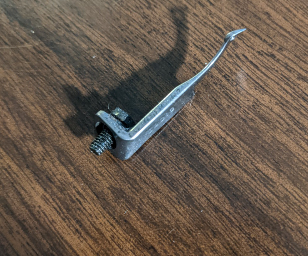 White SUPERLOCK 534 Sewing Machine Serger Upper Looper & Screw