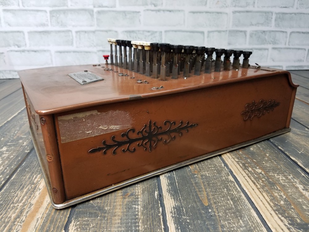 Antique Felt & Tarrant Mfg Chicago Comptometer Adding Calculator Machine **READ*