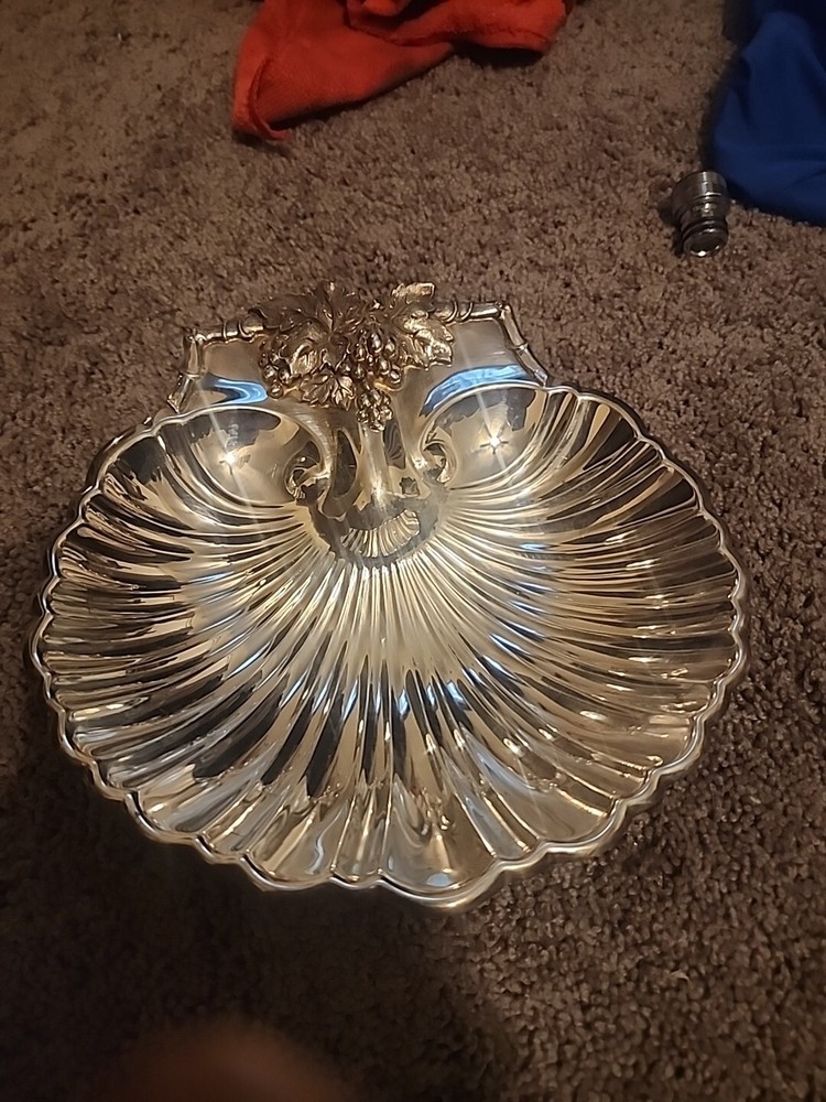 Reed and Barton 209 Silverplate Scallop Shell Grapes Serving Dish
