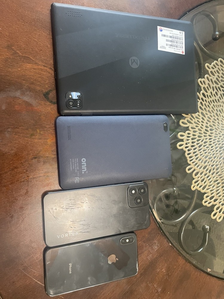 Vortex Smartphone, iphone , onn. Tablet, Motorola Tablet Mixed Lot