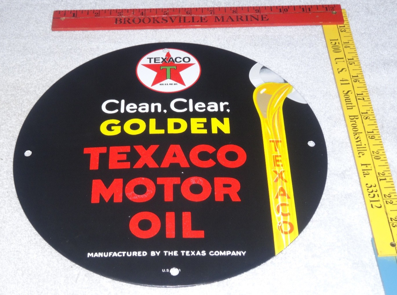 VINTAGE 1948 CLEAN, CLEAR TEXACO MOTOR OIL 11 3/4" PORCELAIN METAL GASOLINE SIGN