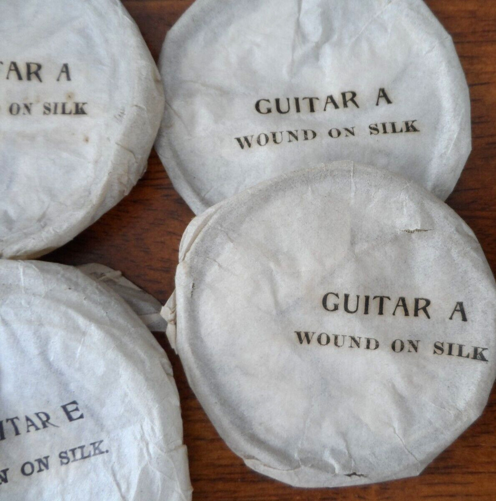 ANTIQU GUITAR STRINGS (6) D, E AND A STRINGS NICE LOT E-7