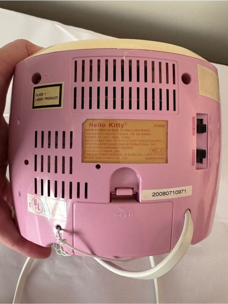 HELLO KITTY CD / Alarm Clock / Radio Player from 2008