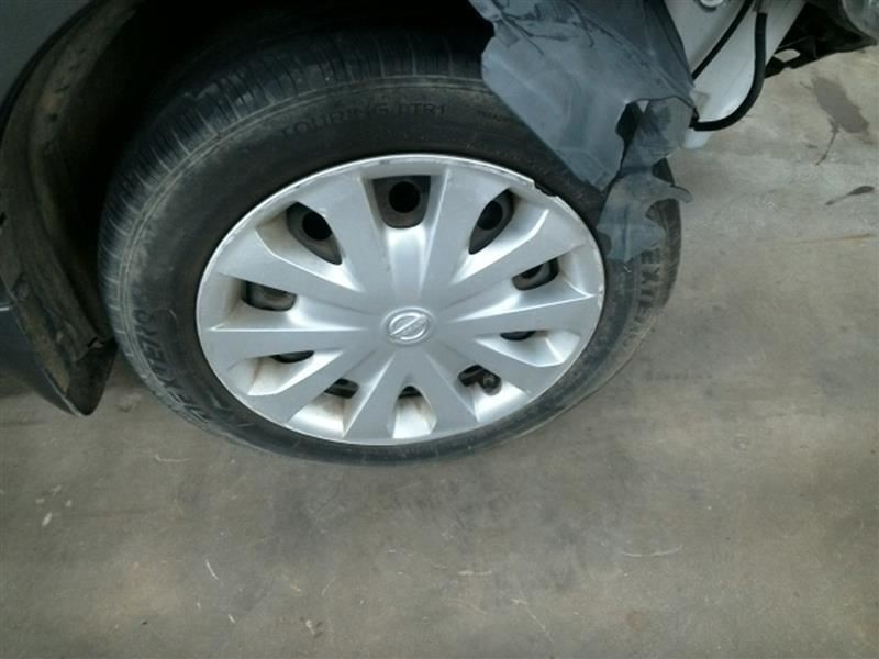 VERSA 2016 High Mounted Stop Light 104511309