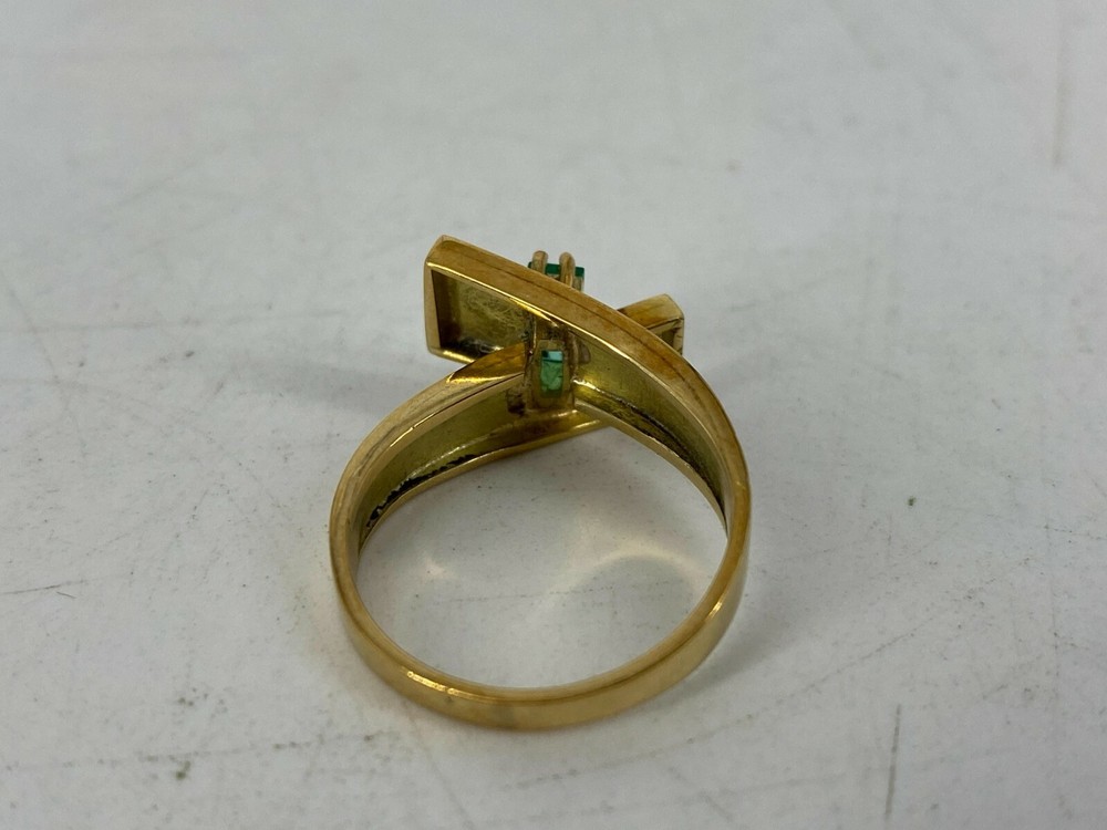 LADIES GREEN EMERALD RING 18K