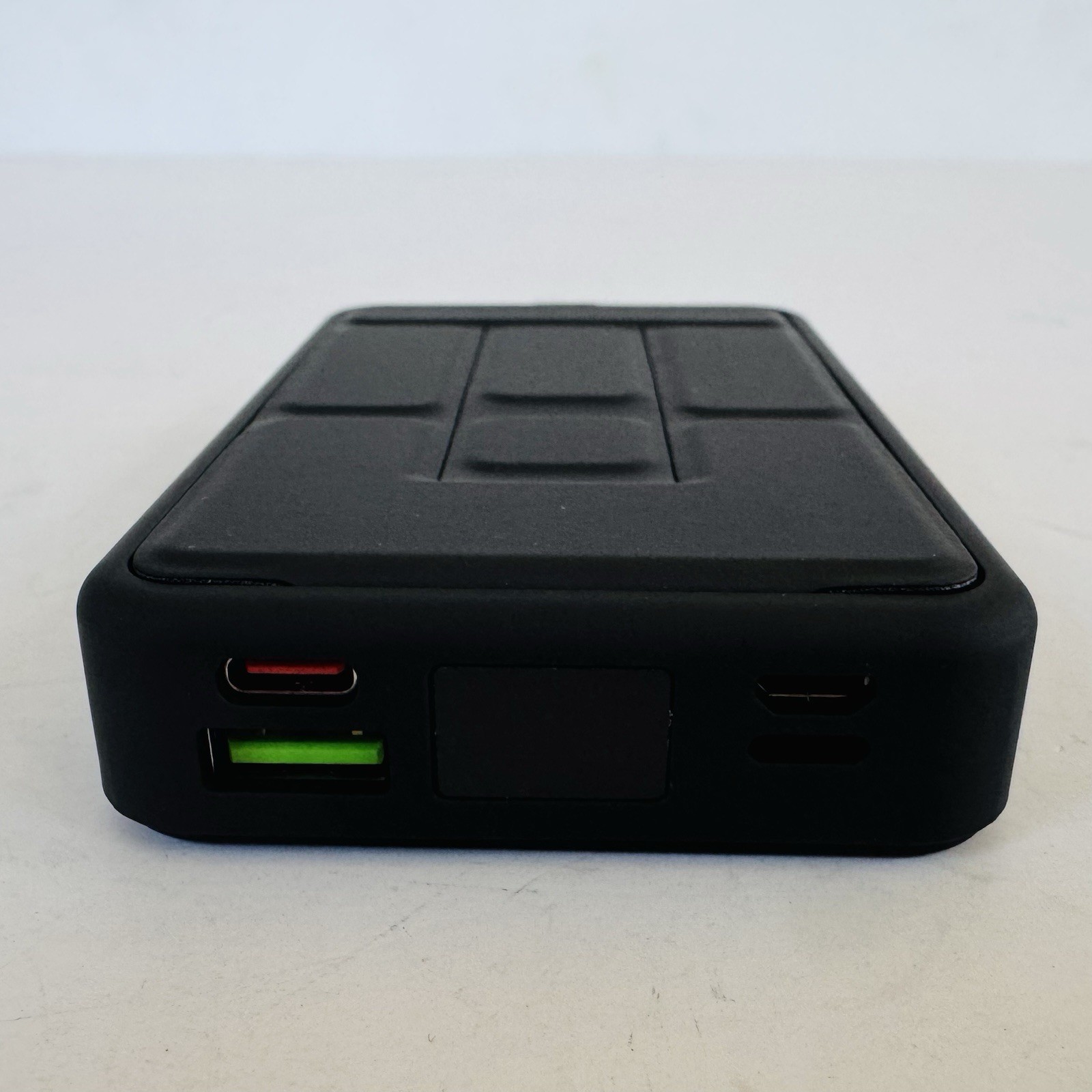 Ultra-thin Mini Power Bank Portable Quick Charge LED Display Super Current Black