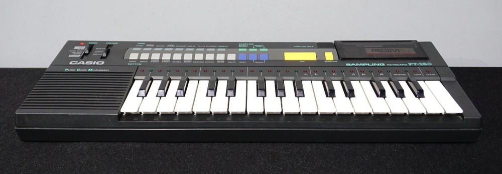 Casio PT-280 Mini Portable Pulse Code Modulation Sampling Keyboard W/ ROM pack