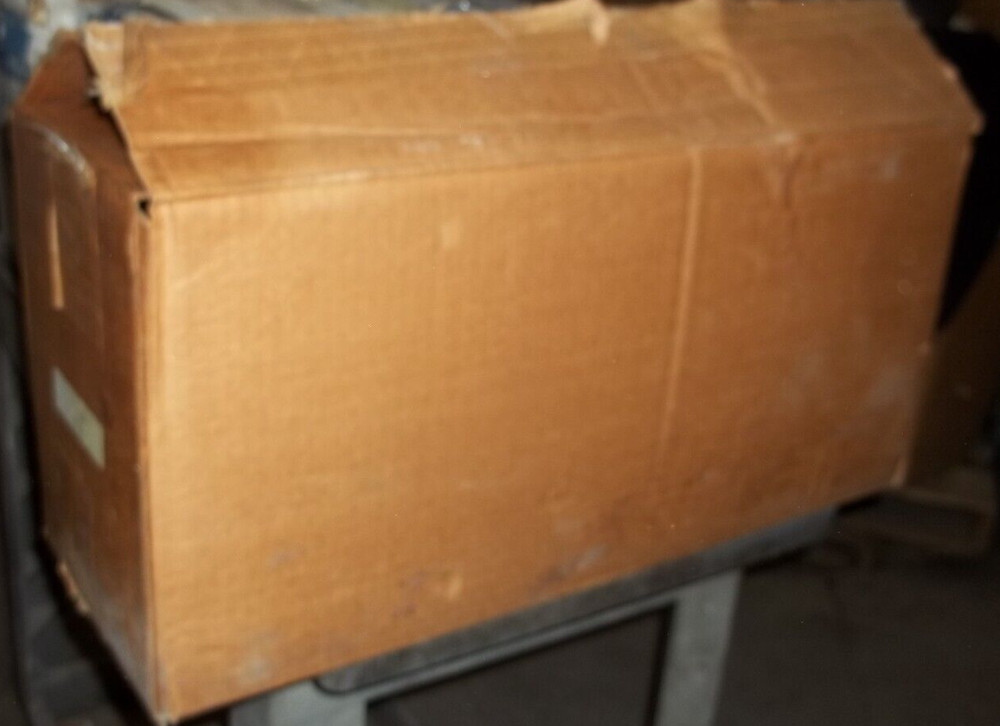 MARS TRI LITE DOCK LOADING LIGHT DL-40 SUITABLE FOR DAMP LOCATIONS (485)