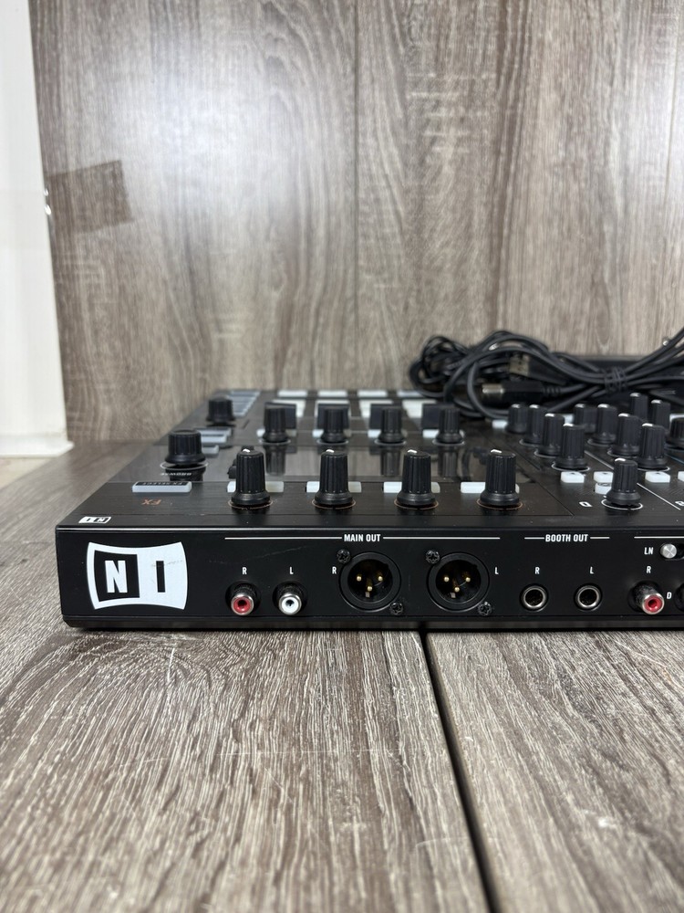 Native Instruments Traktor Kontrol S8 4-channel DJ Controller W/ USB Cable!