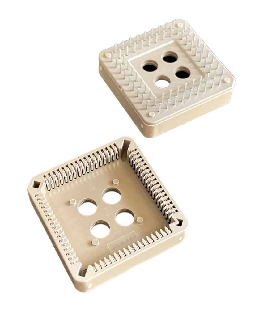 1 PCS PLCC IC CHIP SOCKET 68 POSITION POS THROUGH HOLE PLCC68 PLCC-68 ORIGINAL