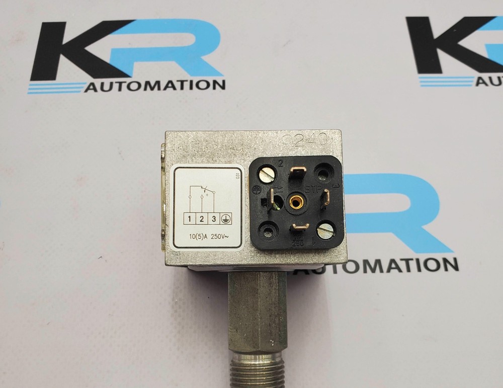 Huba Controls DCM40-213 Pressure Switch 250V