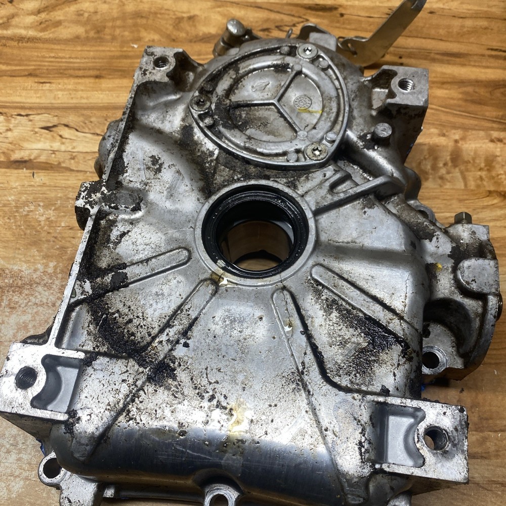 Briggs & Stratton 44U877 Engine Side Cover