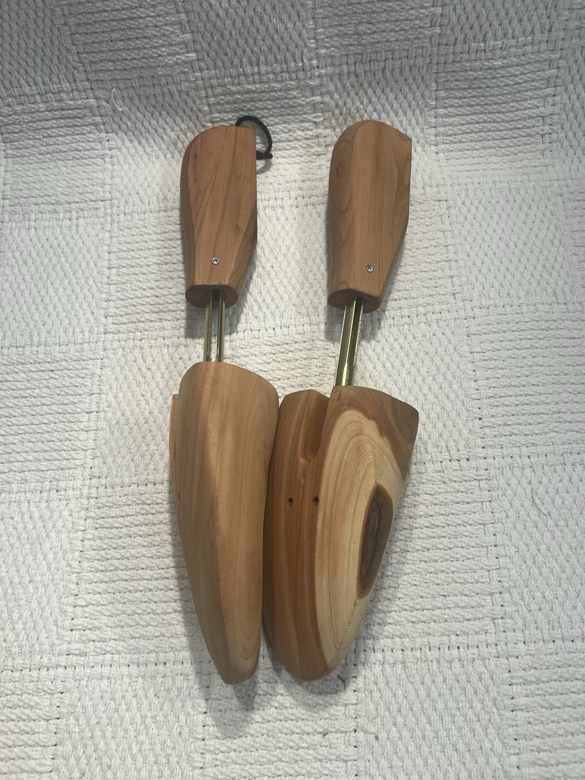 Adjustable Cedar Wood Shoe Stretchers - 12.5" Length x 3" Wide - Fits Men's 9-11