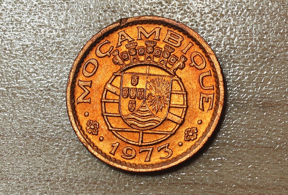 1973 Mozambique 20 Centavos