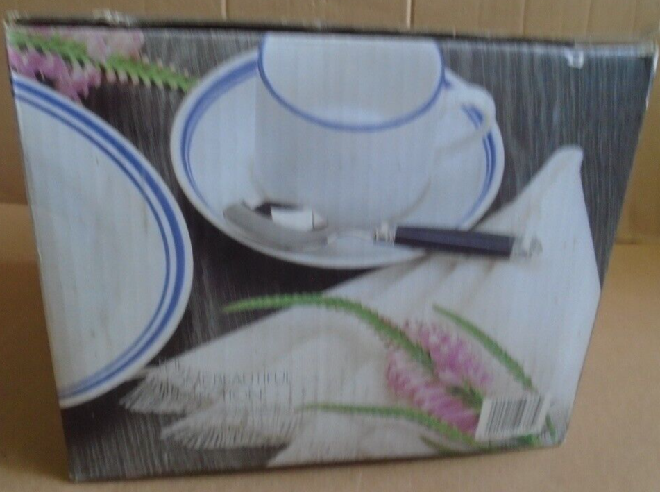 Chesapeake Stoneware Home Beautiful MP002 Dinnerware Collection 20-pcs