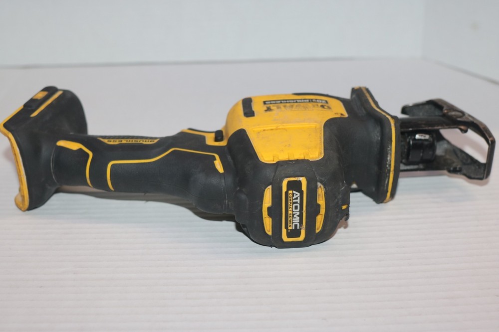 DEWALT Atomic 20V Cordless Reciprocating Saw (Tool Only) - DCS369