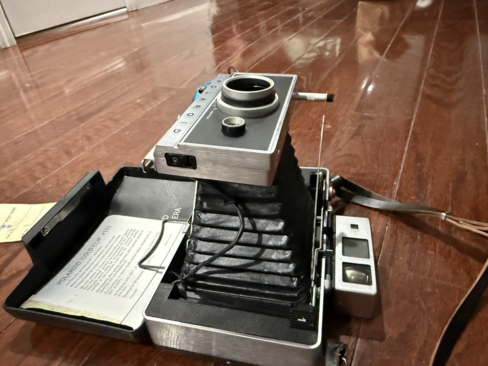 Polaroid Automatic 250 Land Camera (Folding Bellows Camera)