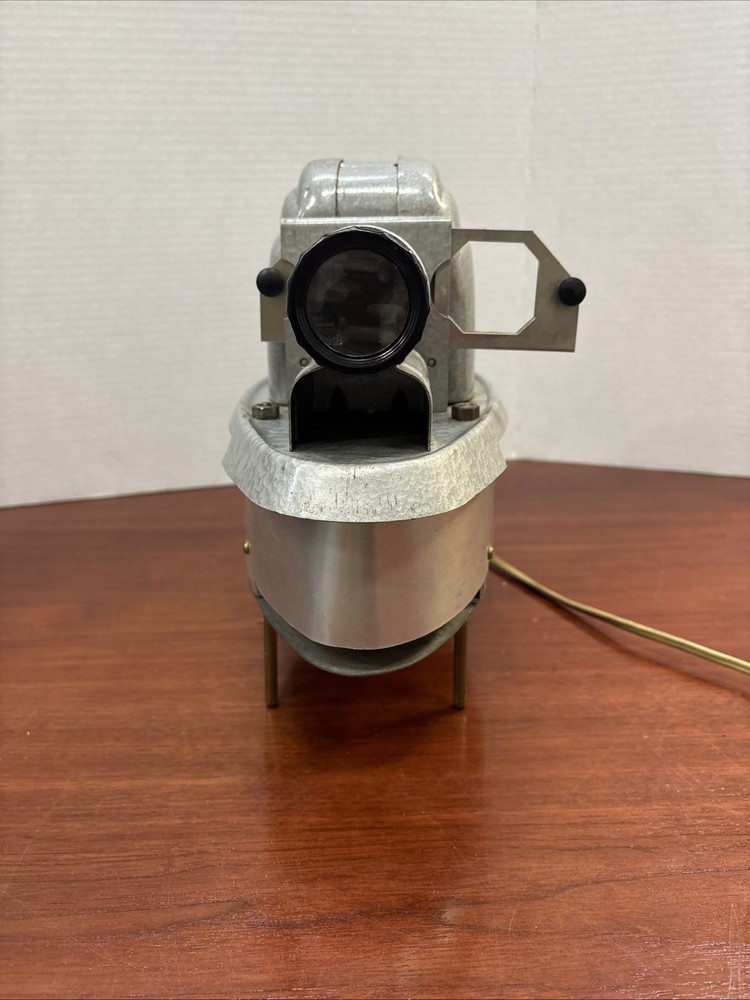 VUAID Projector Turns On Untested ***For Parts Only