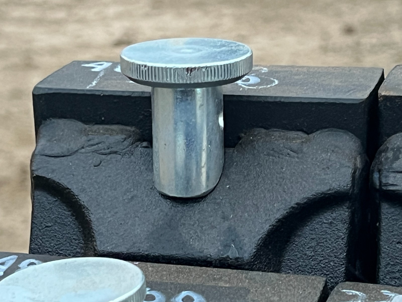 Round Latch Pin Kit For Class IA IIA Pallet Fork Blade Tine Forklift Skid Steer