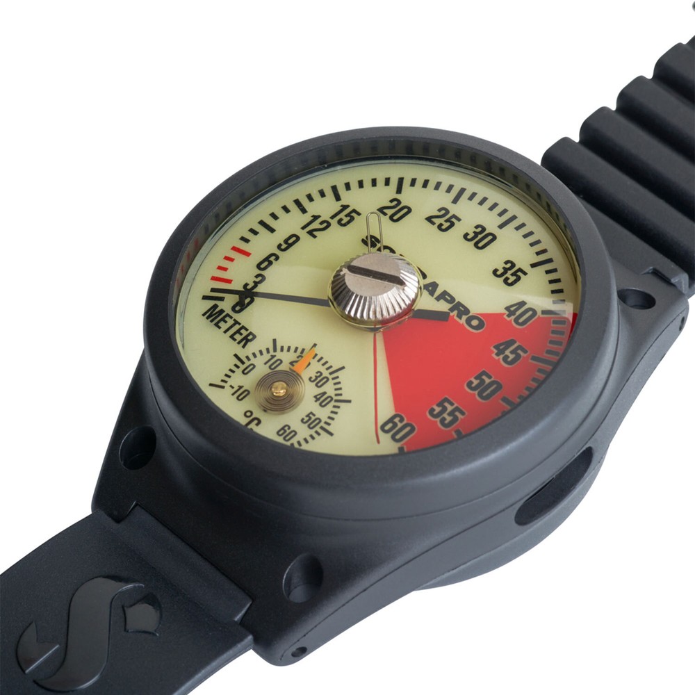 ScubaPro Depth Gauge with Boot/Wrist Strap - Metric