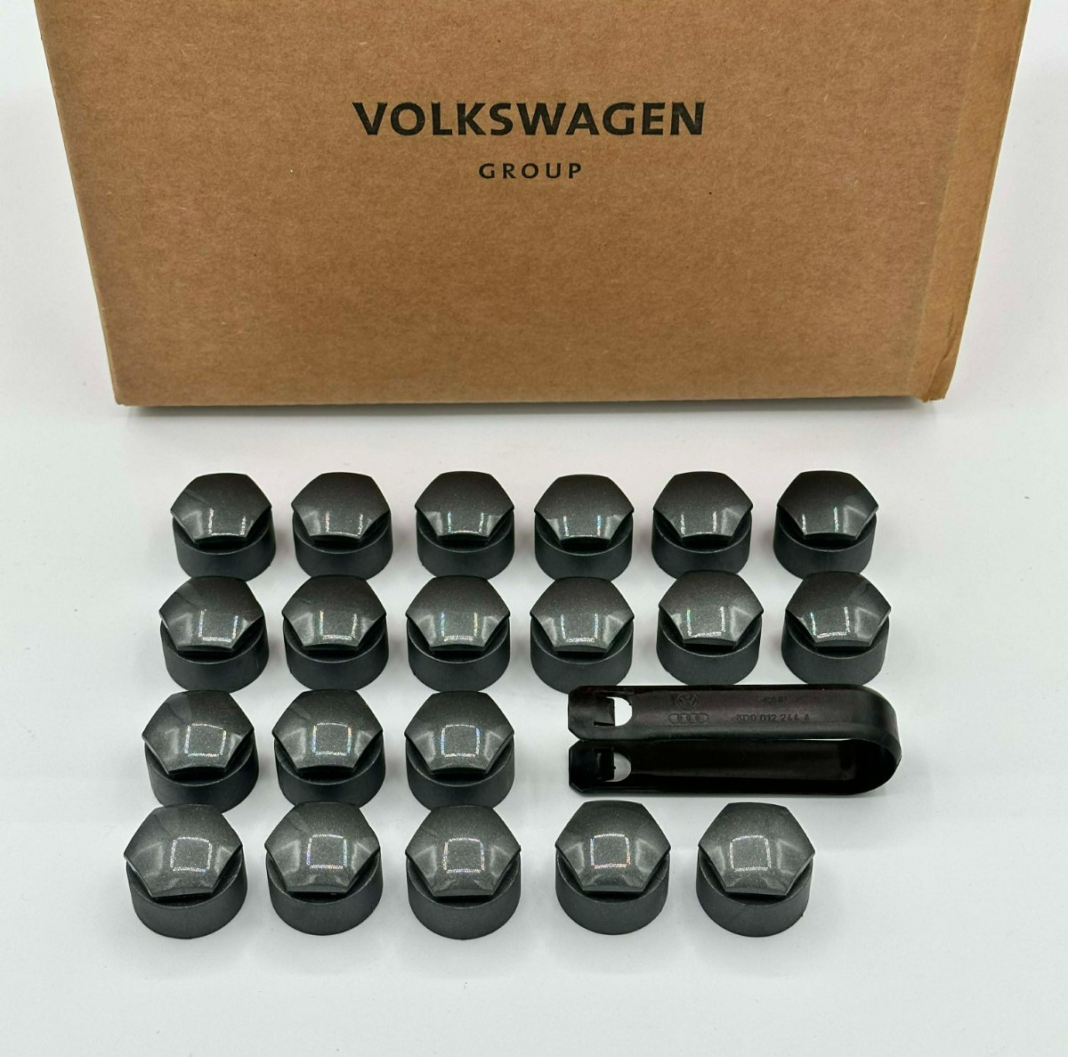 OEM Volkswagen Audi 2005-2026 Wheel Lug Nut Bolt Cover 4M0601173D 1K0601173A9B9