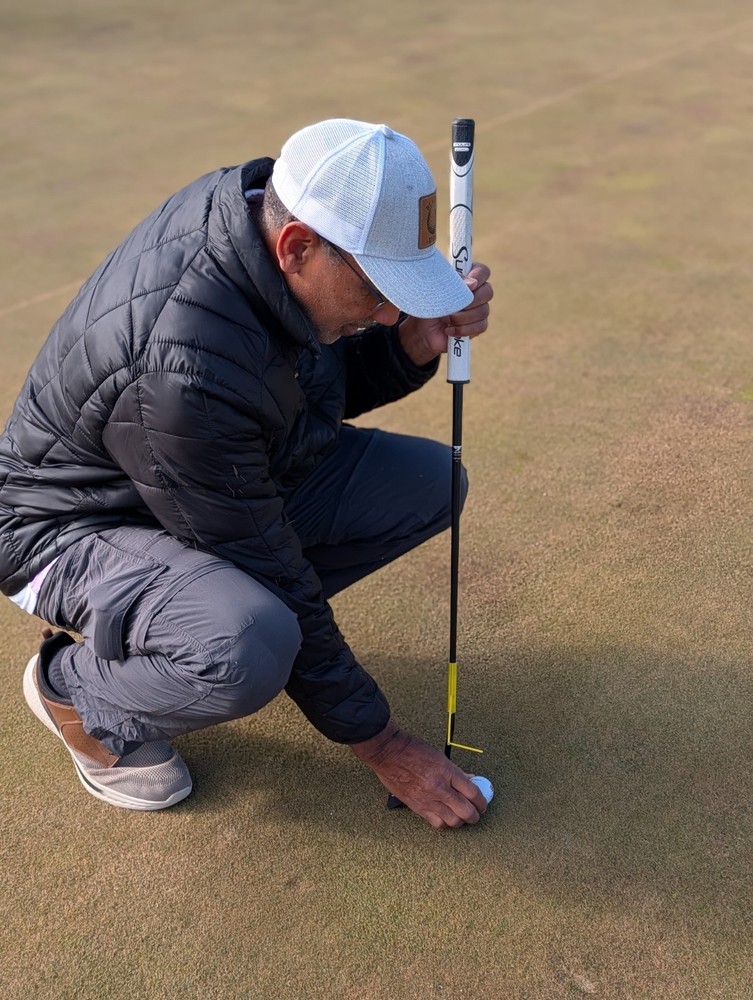 Tru-Sight Putting Device, golf, accuracy, putting, stroke, alignment, attachable