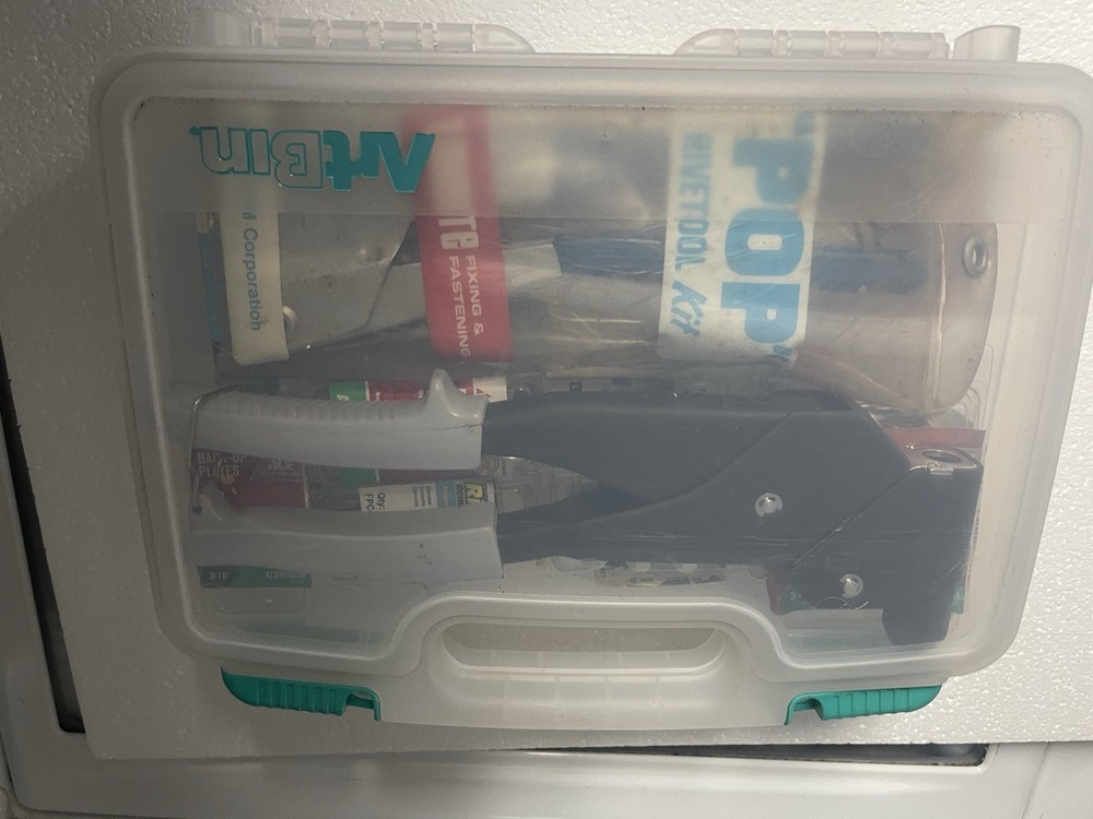 Surebonder 8700 Rivet & Pop Rivet Tools & Multiple Different Rivet Sizes In Case