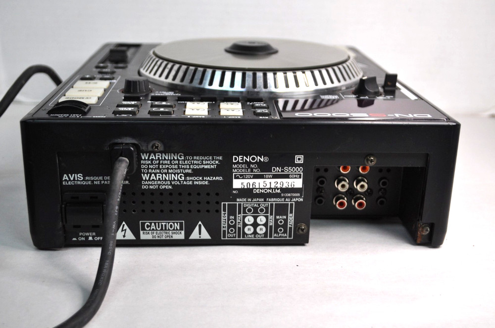 Denon DN-S5000 CD Turntable Deck- DJ Mixer. Powers On (Read)