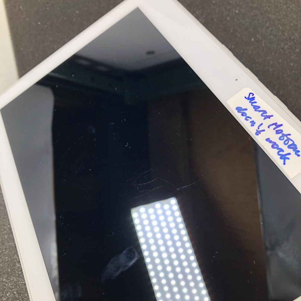 ISSUE Amazon Echo Show 10 3rd Gen White Wireless Alexa Smart Speaker Display
