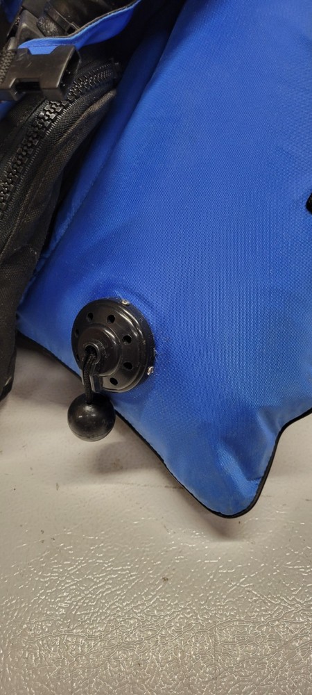 Zeagle BCD Buoyancy Compensator Medium Tested Back-inflate with Ripcord system