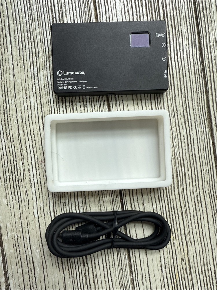 Lume Cube Panel Mini Full Spectrum Bi-Color LED Light