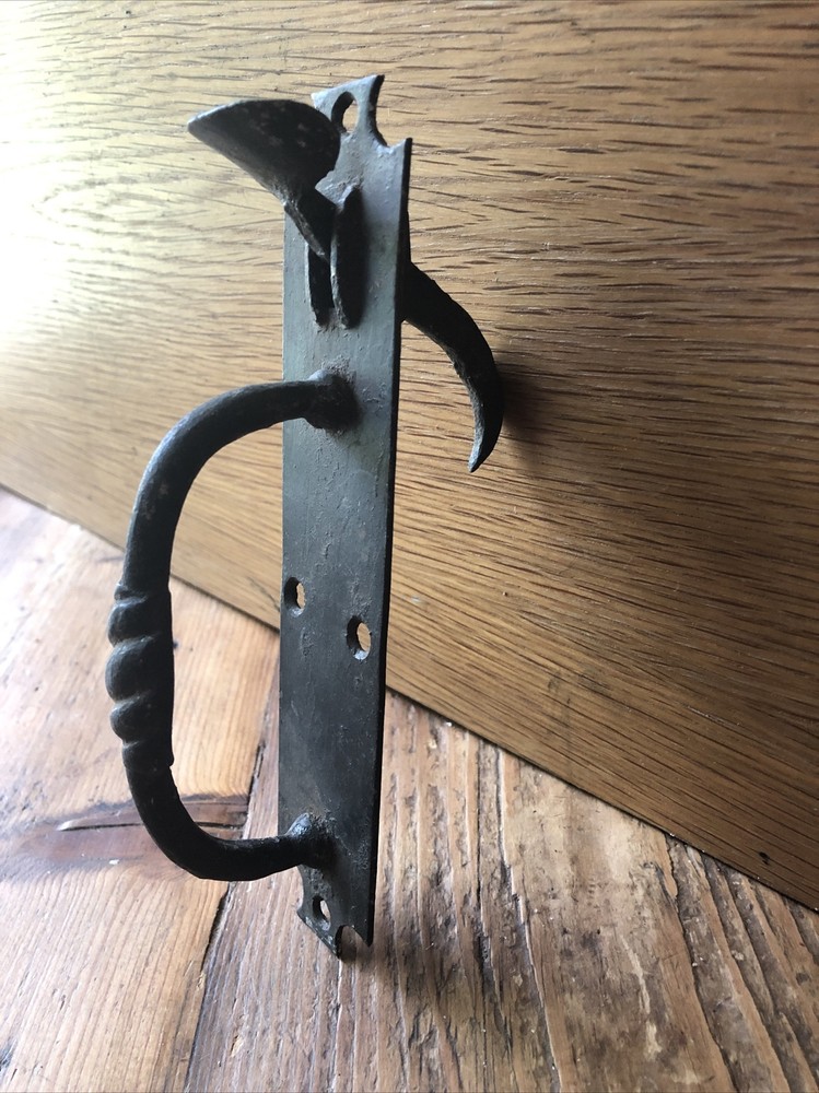 Pre 1800 metal door pull handle single piece decorative With Thumb Release
