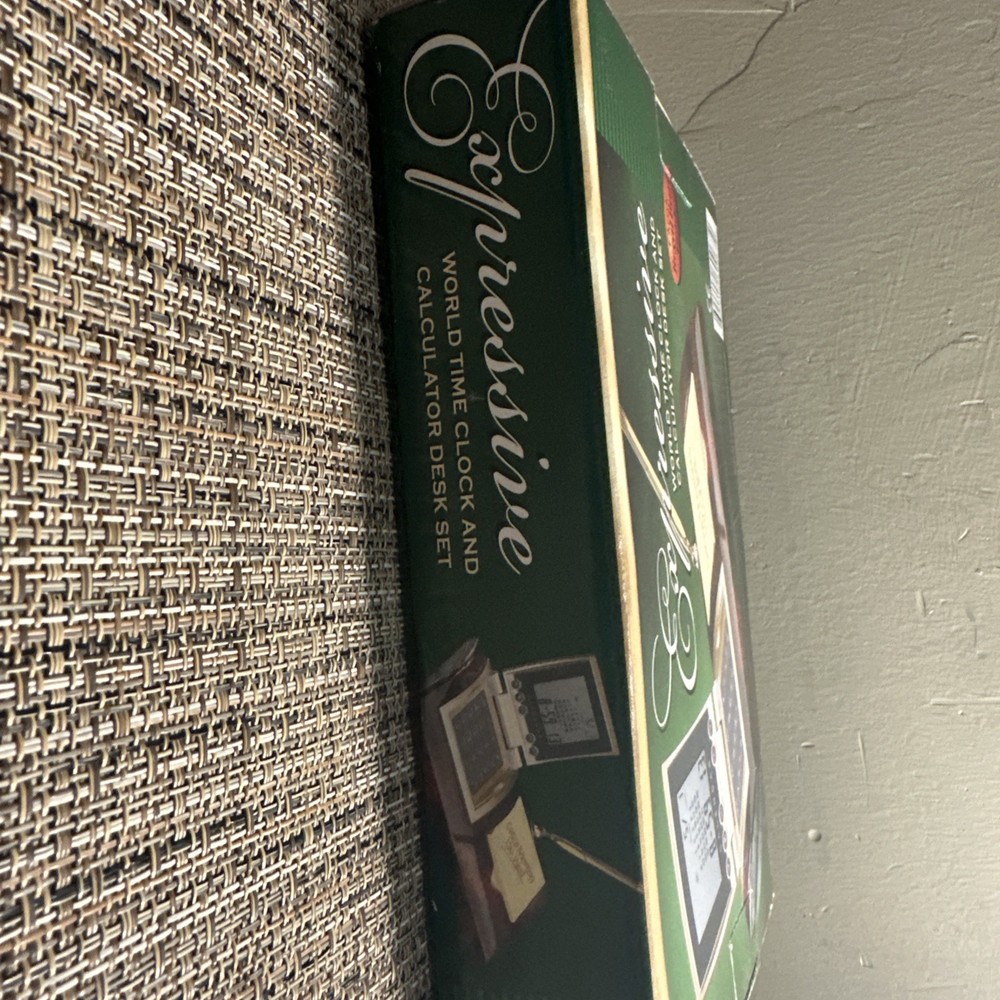 Expressive World Time Clock Calculator Desk Set