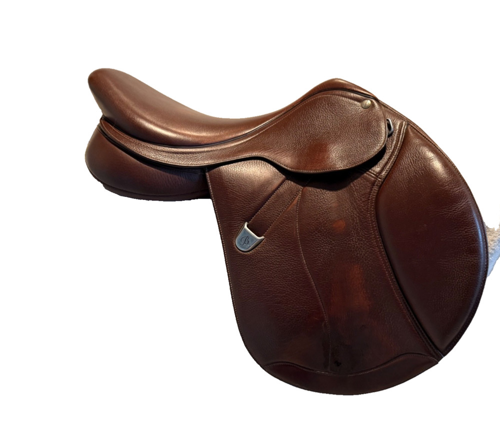 Bates elevation jumping saddle