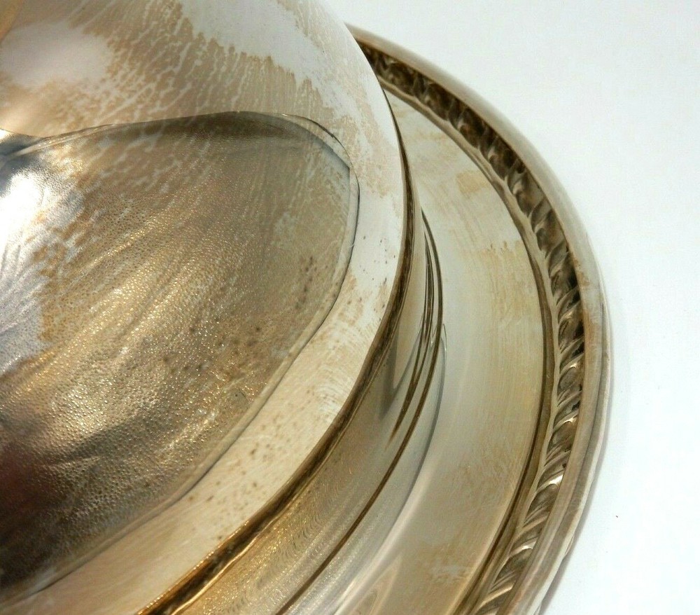 VINTAGE WM ROGERS SILVERPLATE FOOTED COVERED CASSEROLE DISH W/ PYREX INSERT