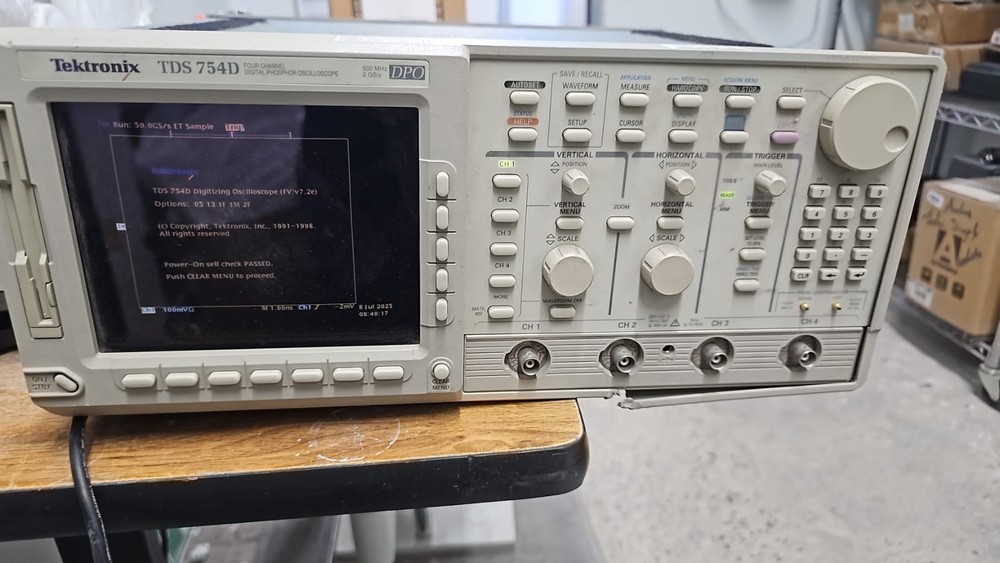 Tektronix TDS754A Digital Oscilloscope