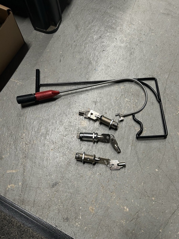 locksmith Gear, Tools & Cylinders