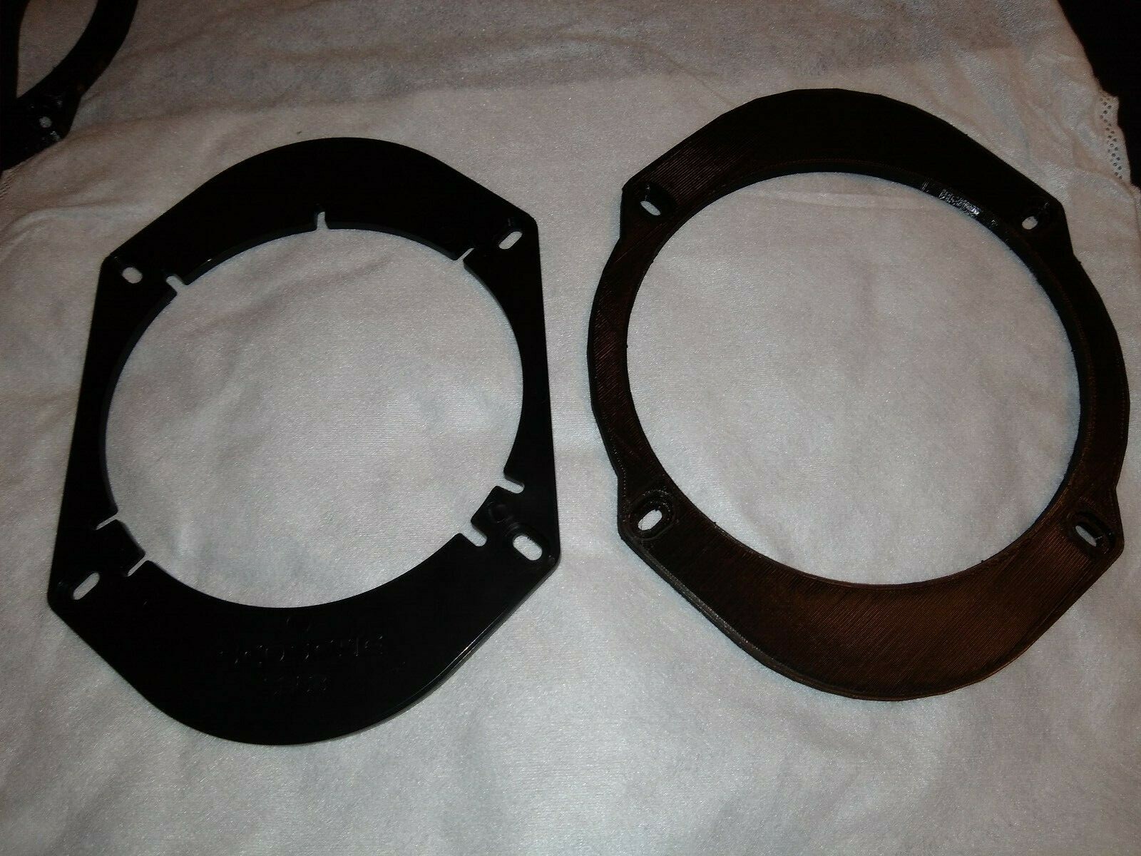 Ford 6" x 8" to 6.5" speaker adapter - They really fit 6.5" unlike scosche SA68!