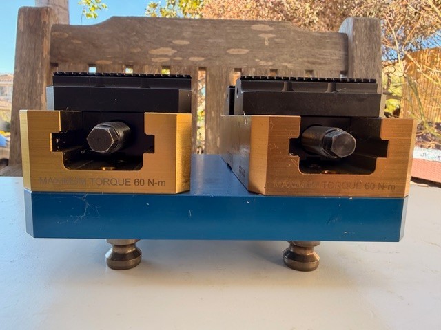 5th Axis Medium Self-Centering Vise A96-2V75150X