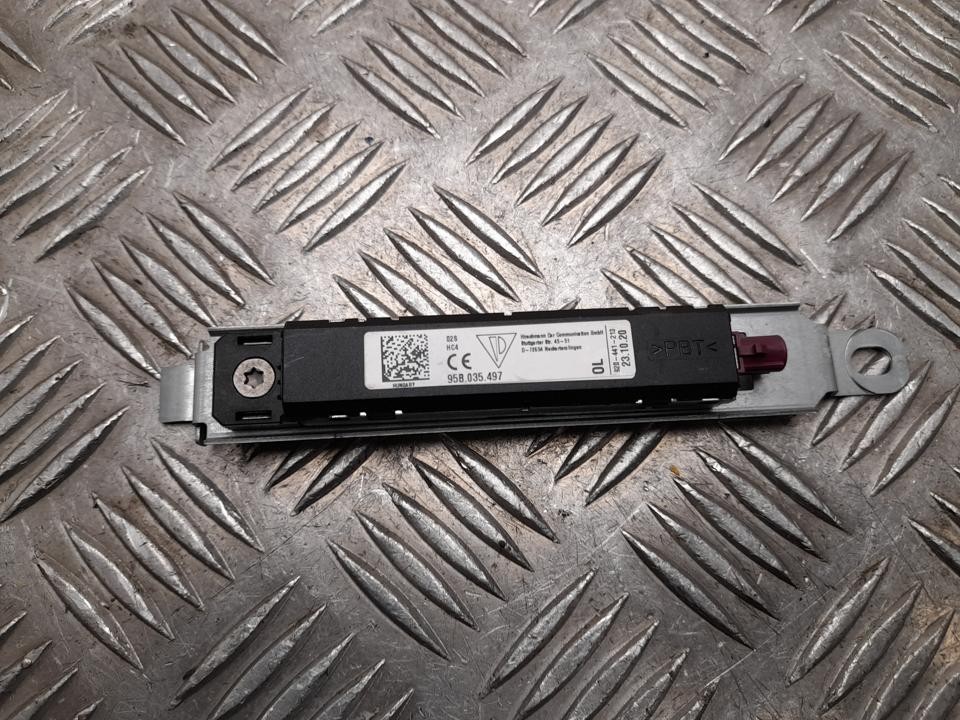 Antenna Amplifier Porsche Macan 2021 95B035497