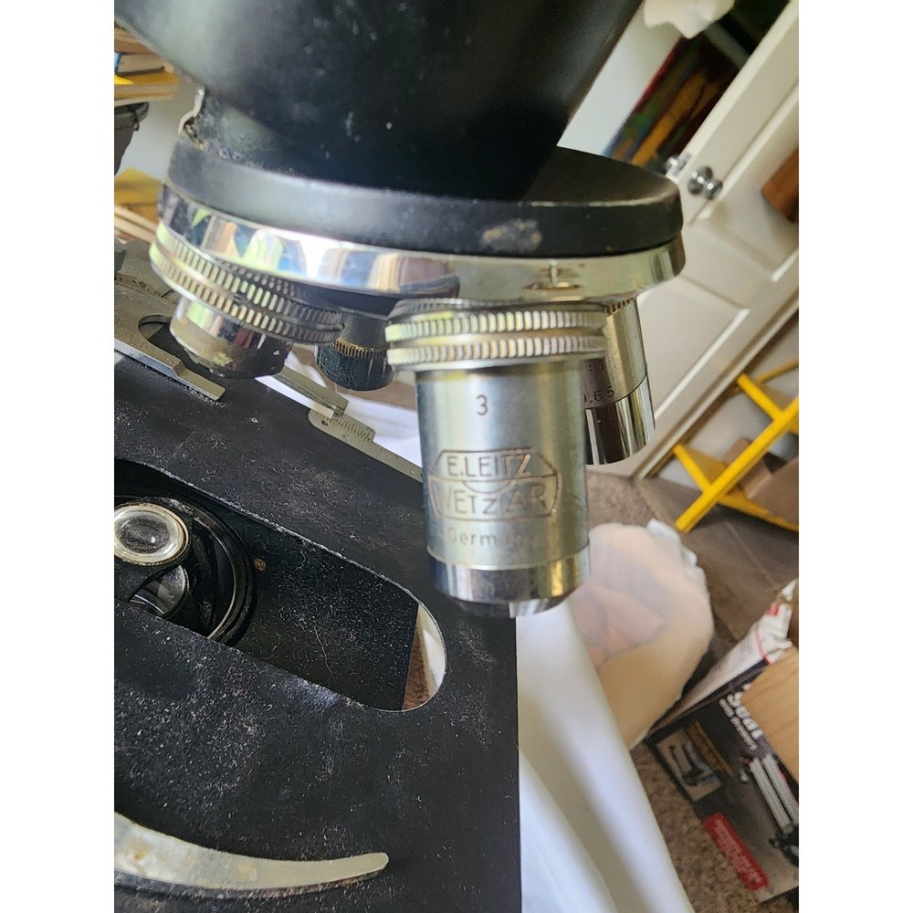 VTG 1951 Ernst Leitz Wetzlar Microscope w/case Untested – As Is