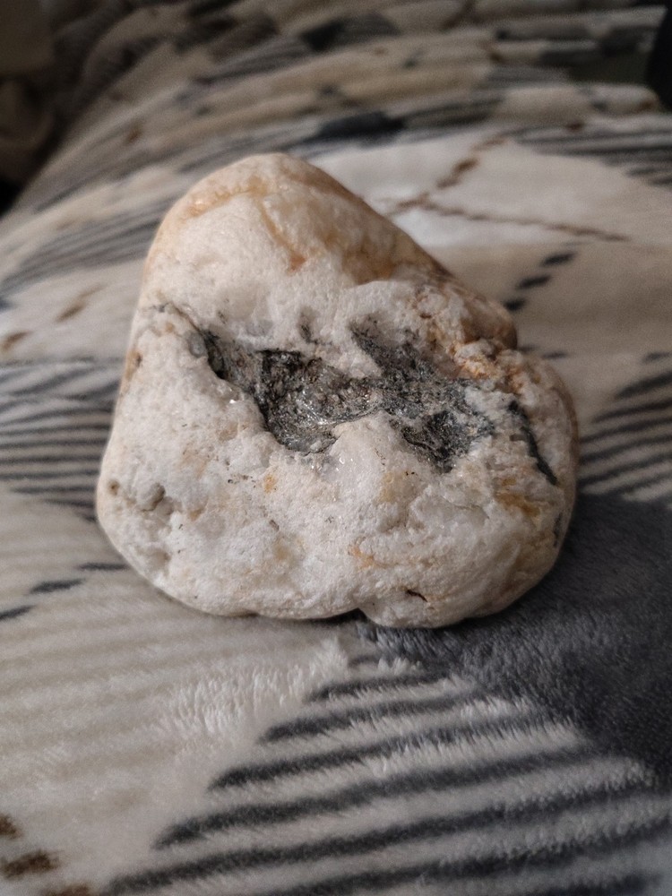 Silver In Quartz Makes Gold